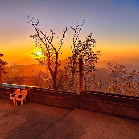 The Ashoka Inn 300Mts Walkable From Mall Road Shimla Bagian luar foto