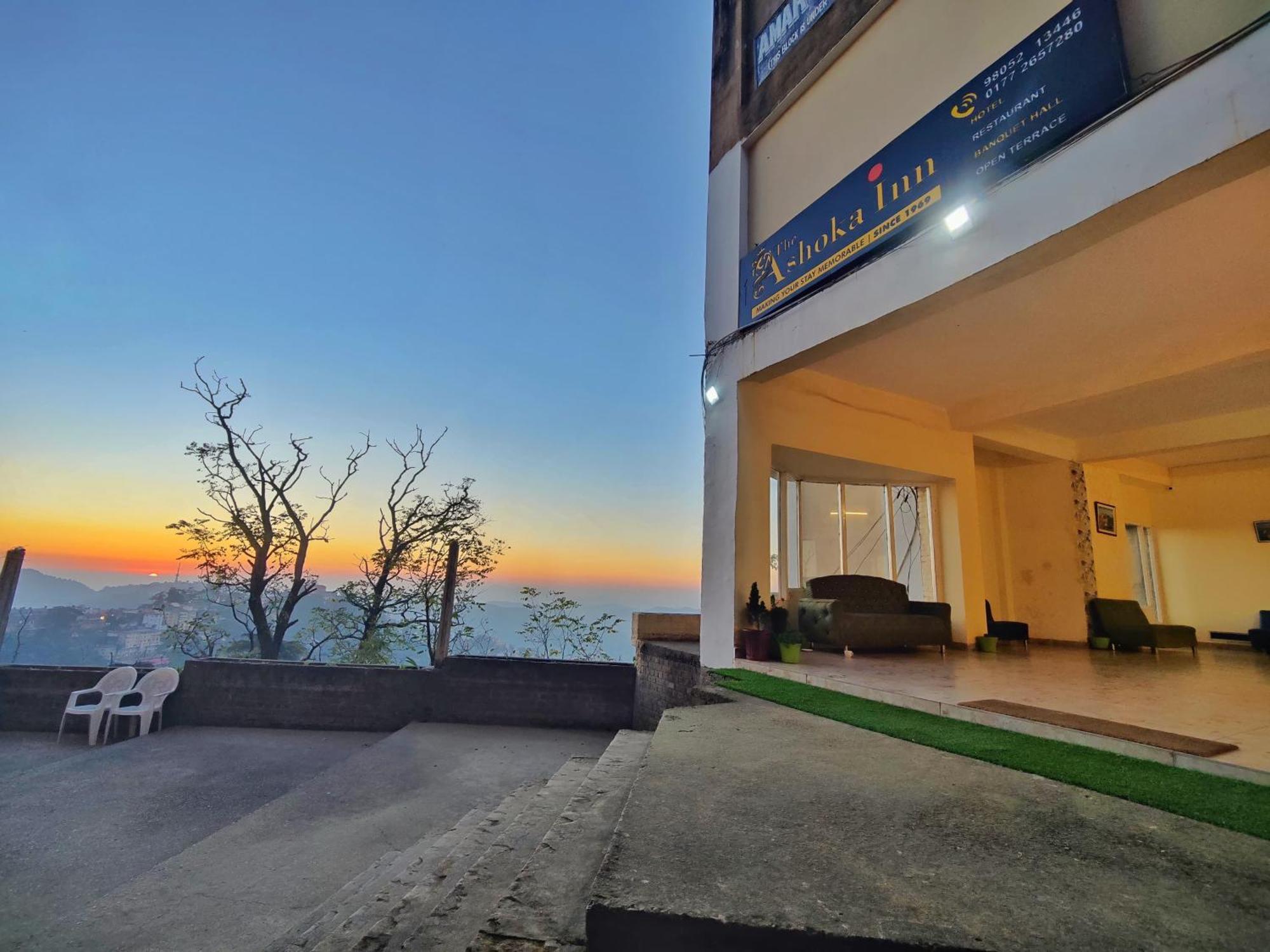The Ashoka Inn 300Mts Walkable From Mall Road Shimla Bagian luar foto
