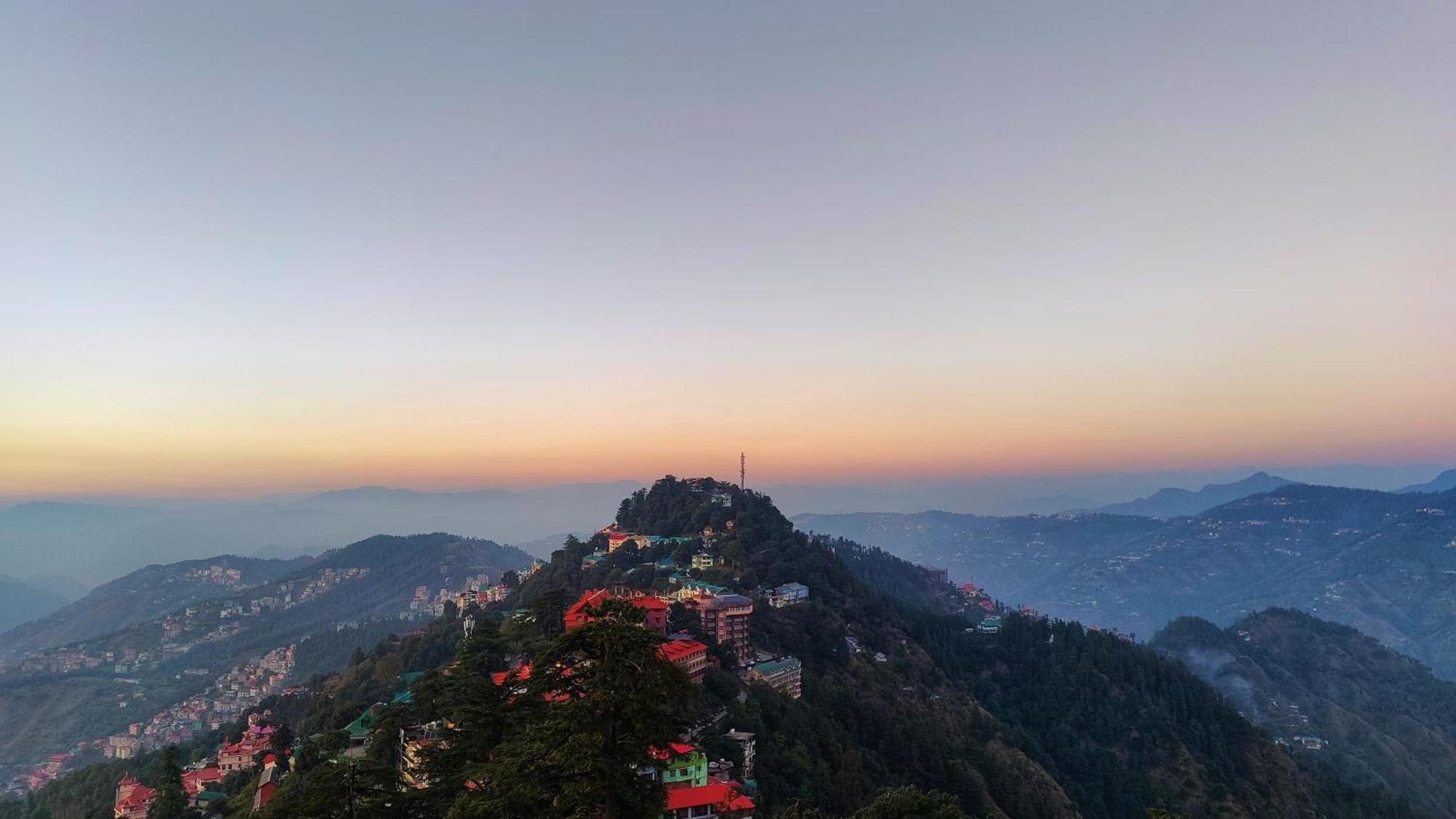 The Ashoka Inn 300Mts Walkable From Mall Road Shimla Bagian luar foto