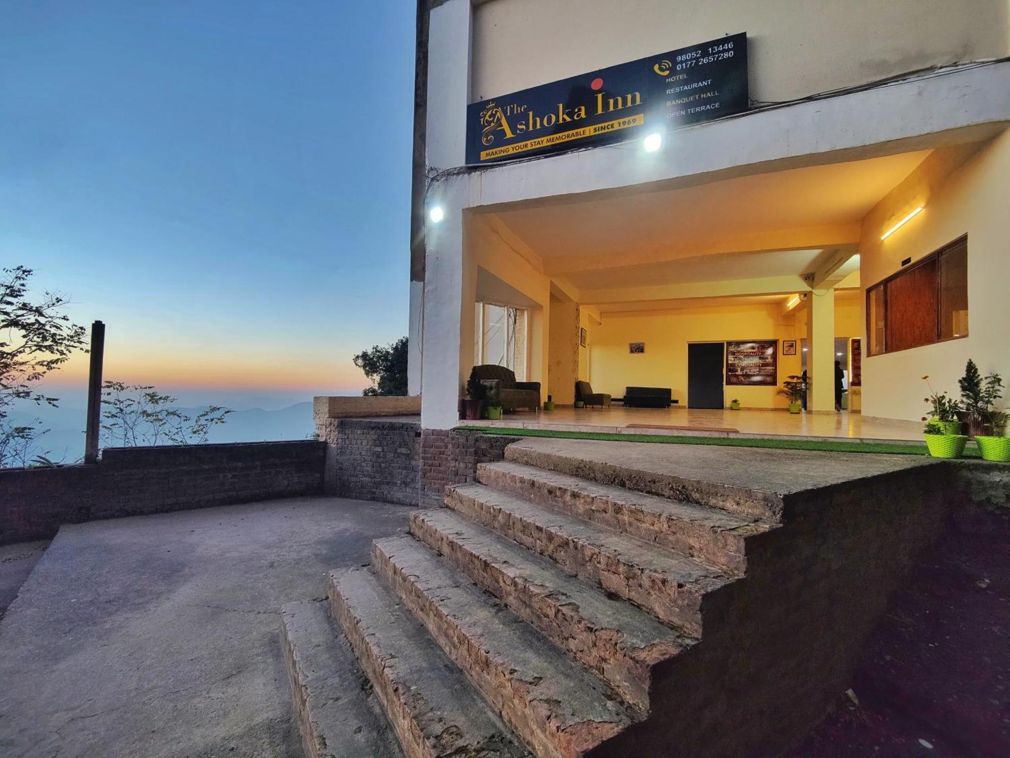 The Ashoka Inn 300Mts Walkable From Mall Road Shimla Bagian luar foto