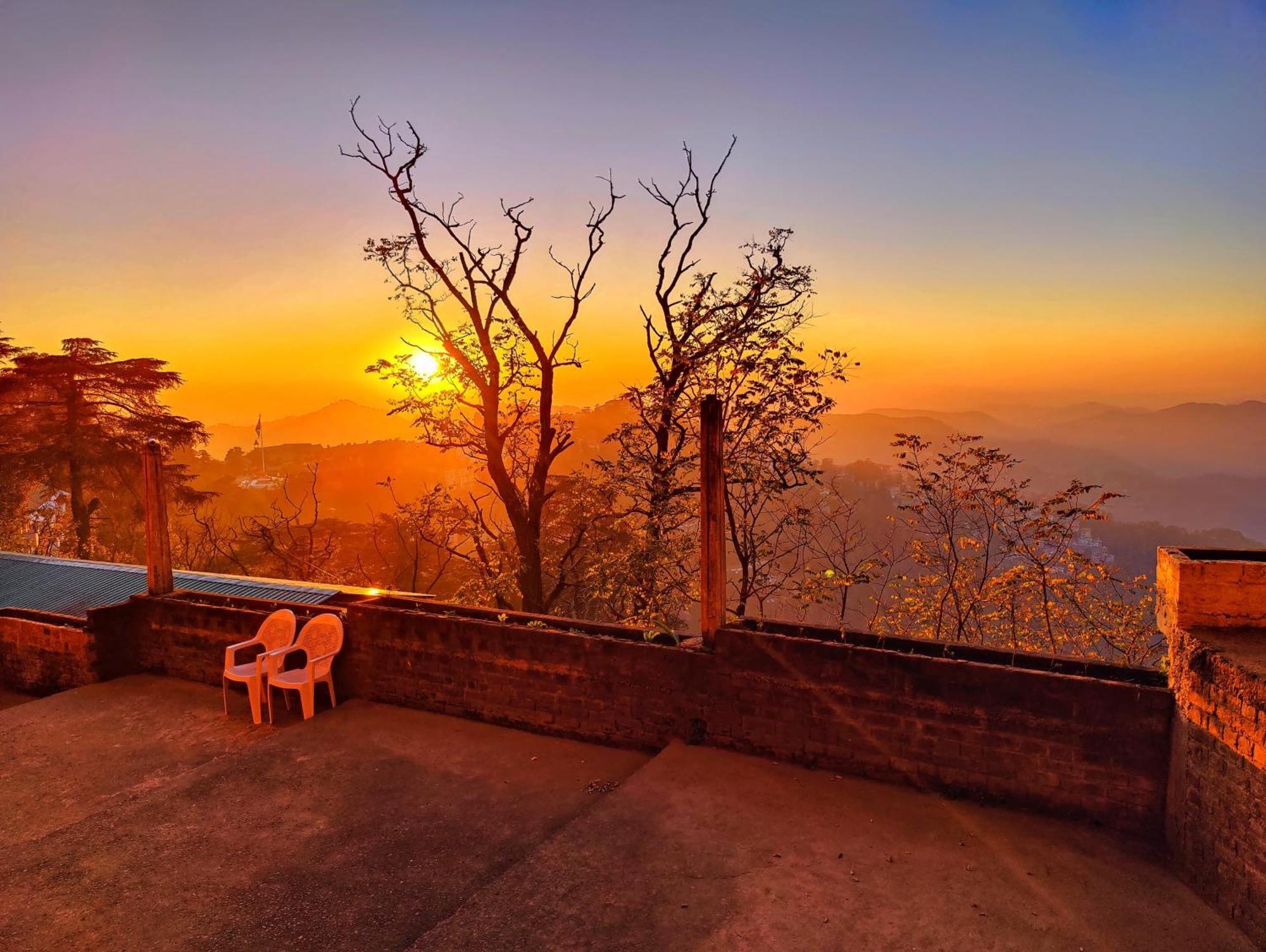 The Ashoka Inn 300Mts Walkable From Mall Road Shimla Bagian luar foto