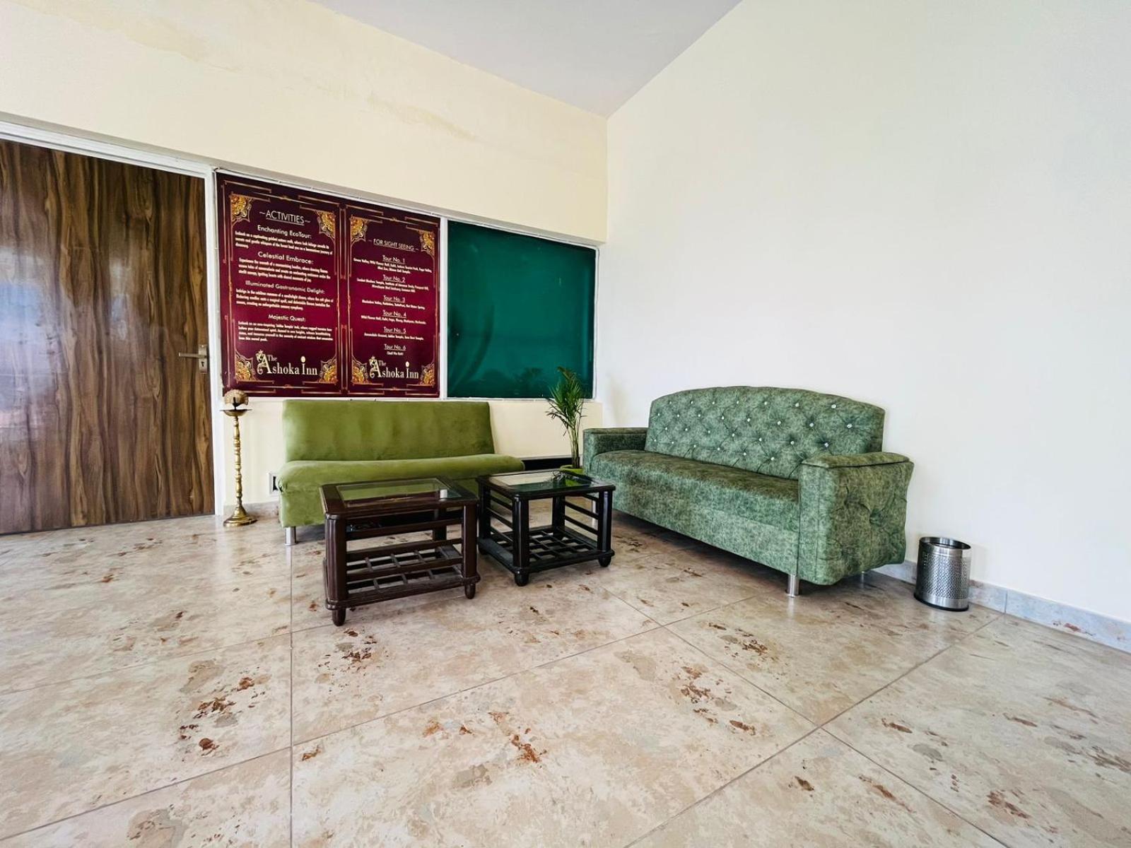 The Ashoka Inn 300Mts Walkable From Mall Road Shimla Bagian luar foto