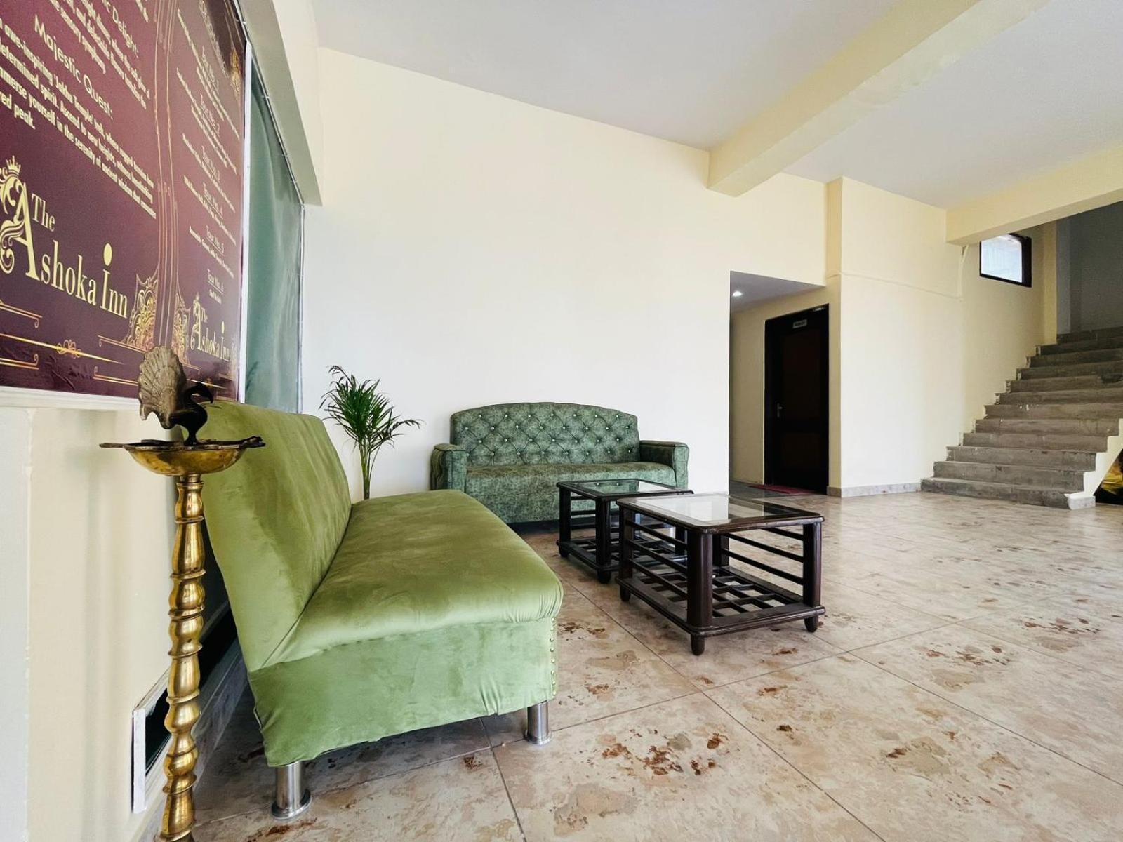 The Ashoka Inn 300Mts Walkable From Mall Road Shimla Bagian luar foto